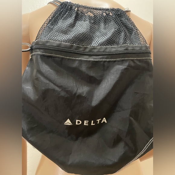 Light Backpack by Delta - Picture 4 of 4